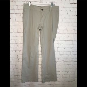 NWOT Columbia Omni Shield Womens Hiking Outdoor Beige Pants Cargo Sz 12